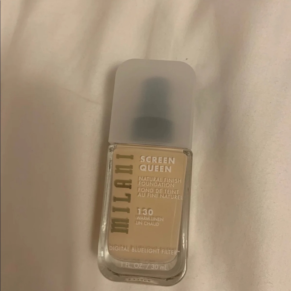Milani screen queen foundation 130 warm linen